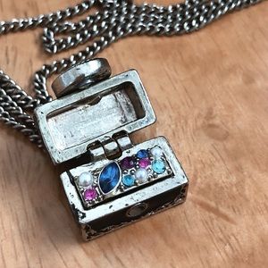 Forever 21 Jewelry - Floral Treasure Chest Locket Forever 21 Jewelry - Floral Treasure Chest Locket